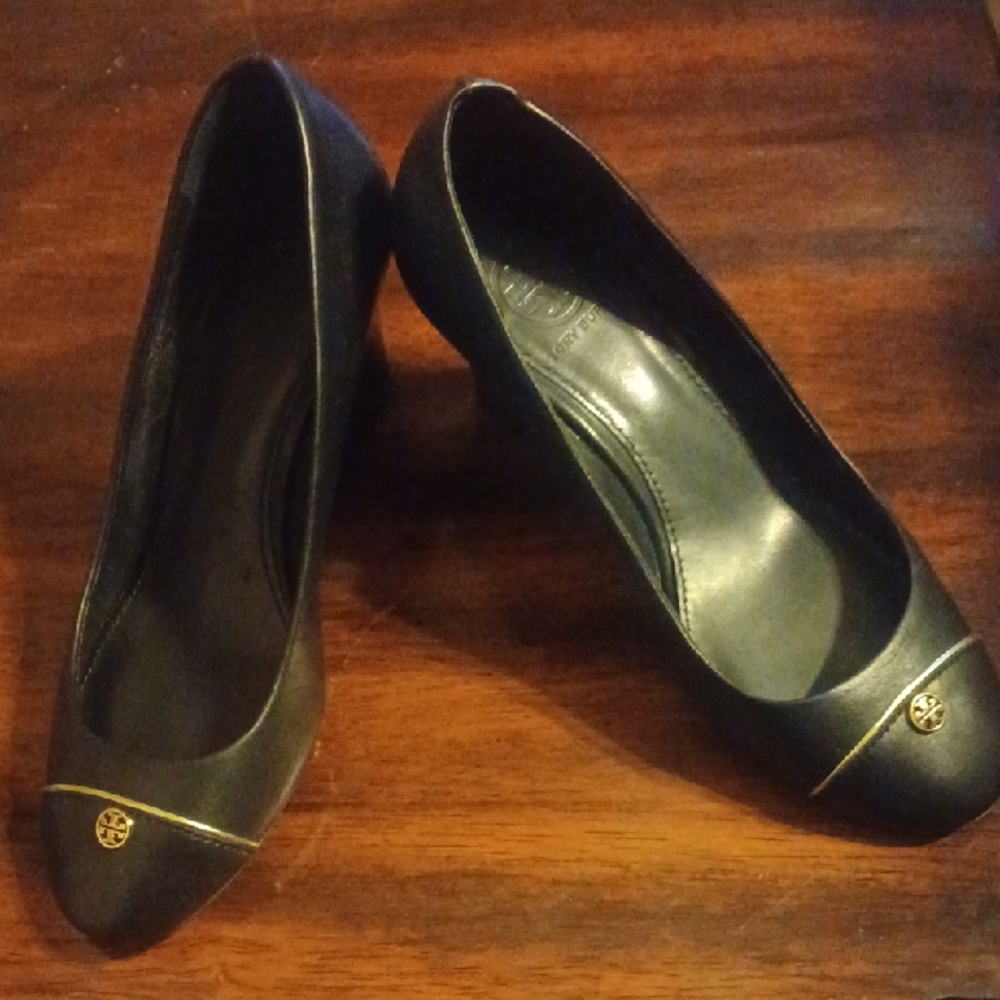 Tory Burch Elegant Black Heels with Gold Detail